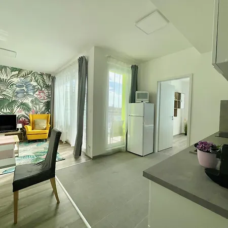 Design #swallowmood#freeparking Apartment