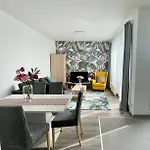 Swallow I Freeparking Apartament Budapeszt