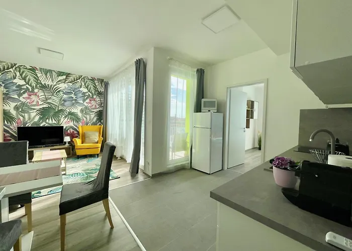 Swallow I Freeparking Apartamento